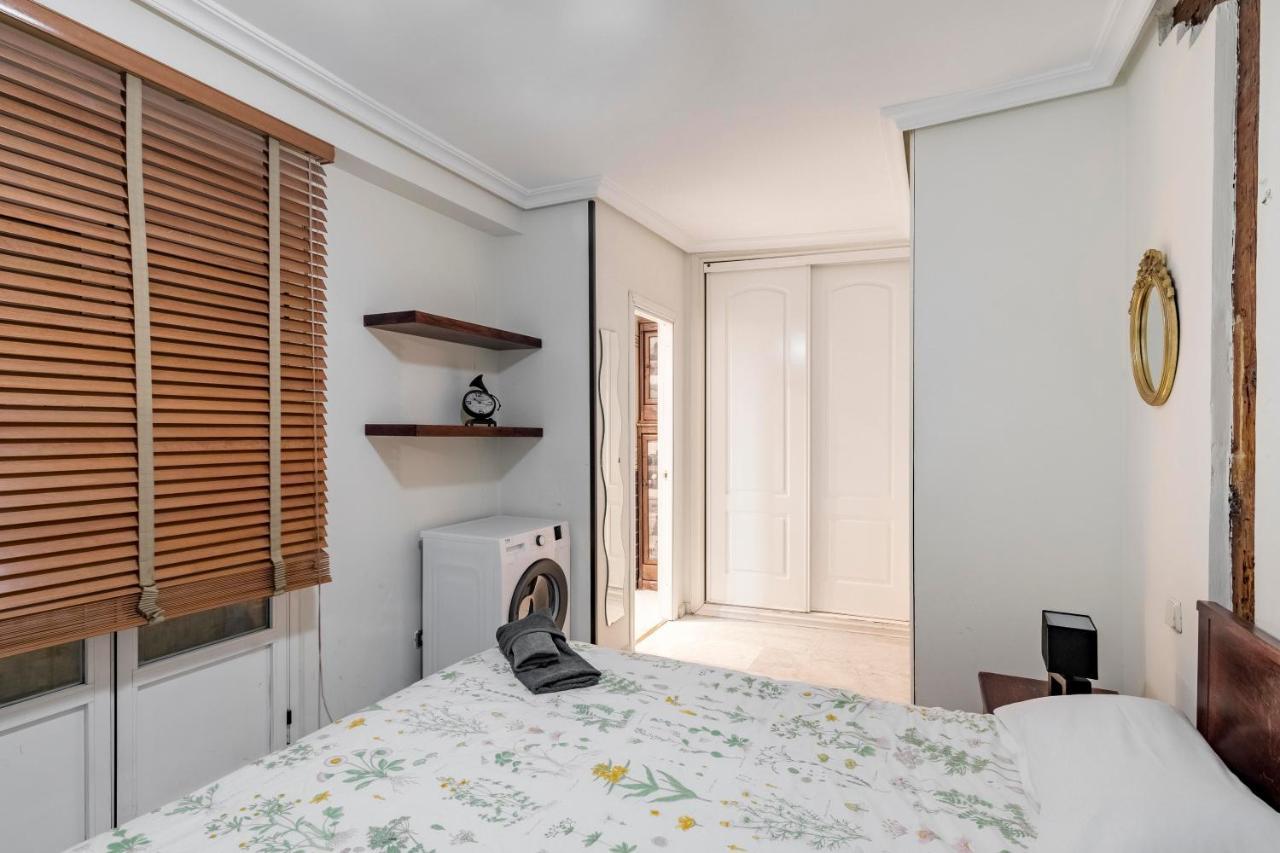 Plaza Sant' Ana, Casco Historico Apartment Madrid Luaran gambar